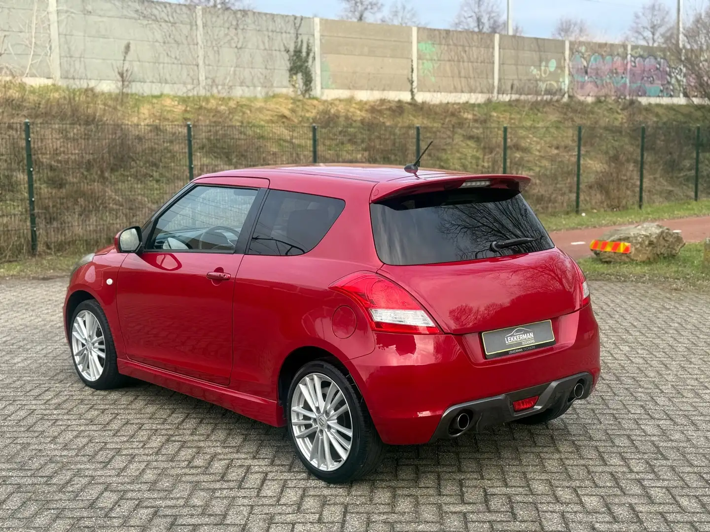 Suzuki Swift 1.6 Sport 136PK I CRUISE I STOELVERWA. I NWE APK I Rouge - 2