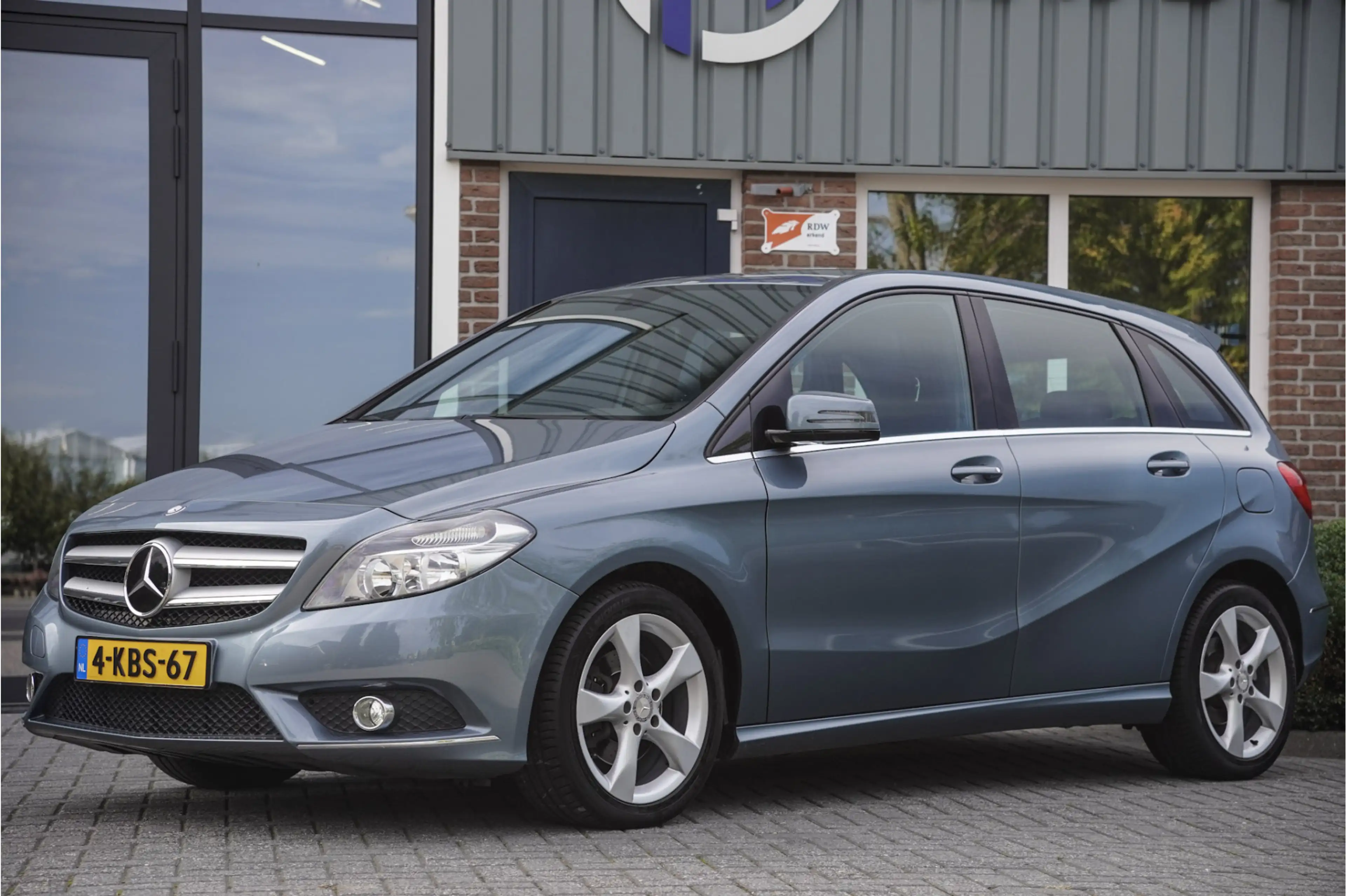 Mercedes-Benz B 180 AUTOMAAT, NAVI, NAP, CRUISE CONTROL, BLUETOOTH — photo 2