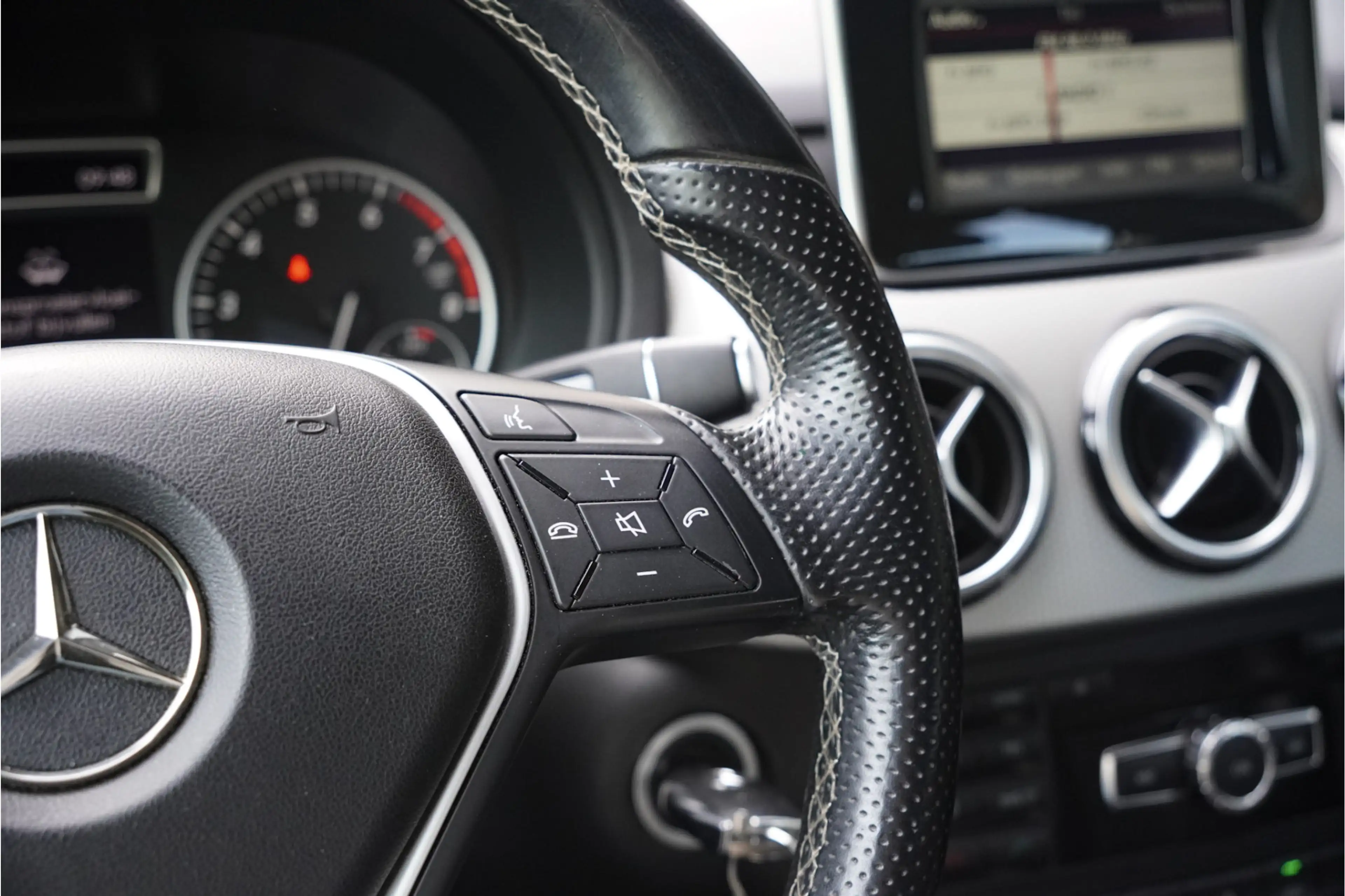 Mercedes-Benz B 180 AUTOMAAT, NAVI, NAP, CRUISE CONTROL, BLUETOOTH — photo 19