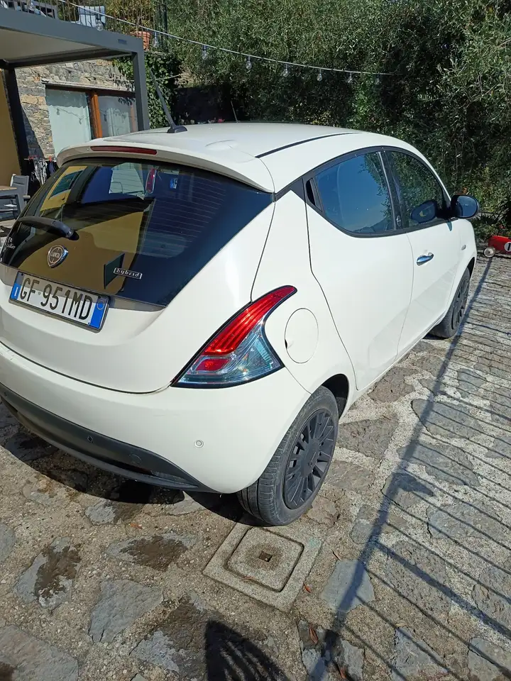 Lancia Ypsilon 2021
