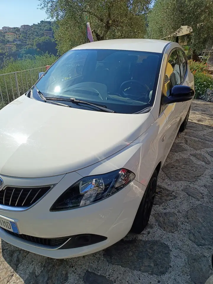 Lancia Ypsilon 2021