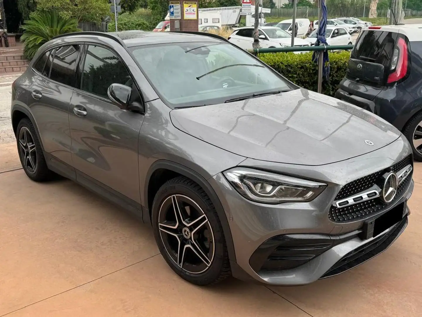 Mercedes-Benz GLA 200 d Automatic Premium FULL!!!!!!!!!! Gris - 1