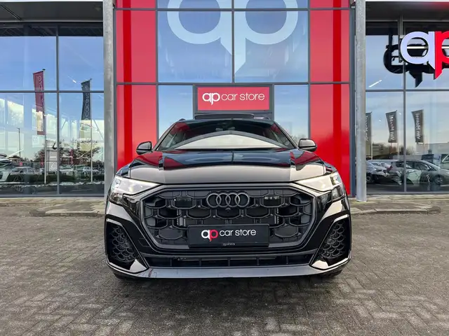 Audi Q8 view 2