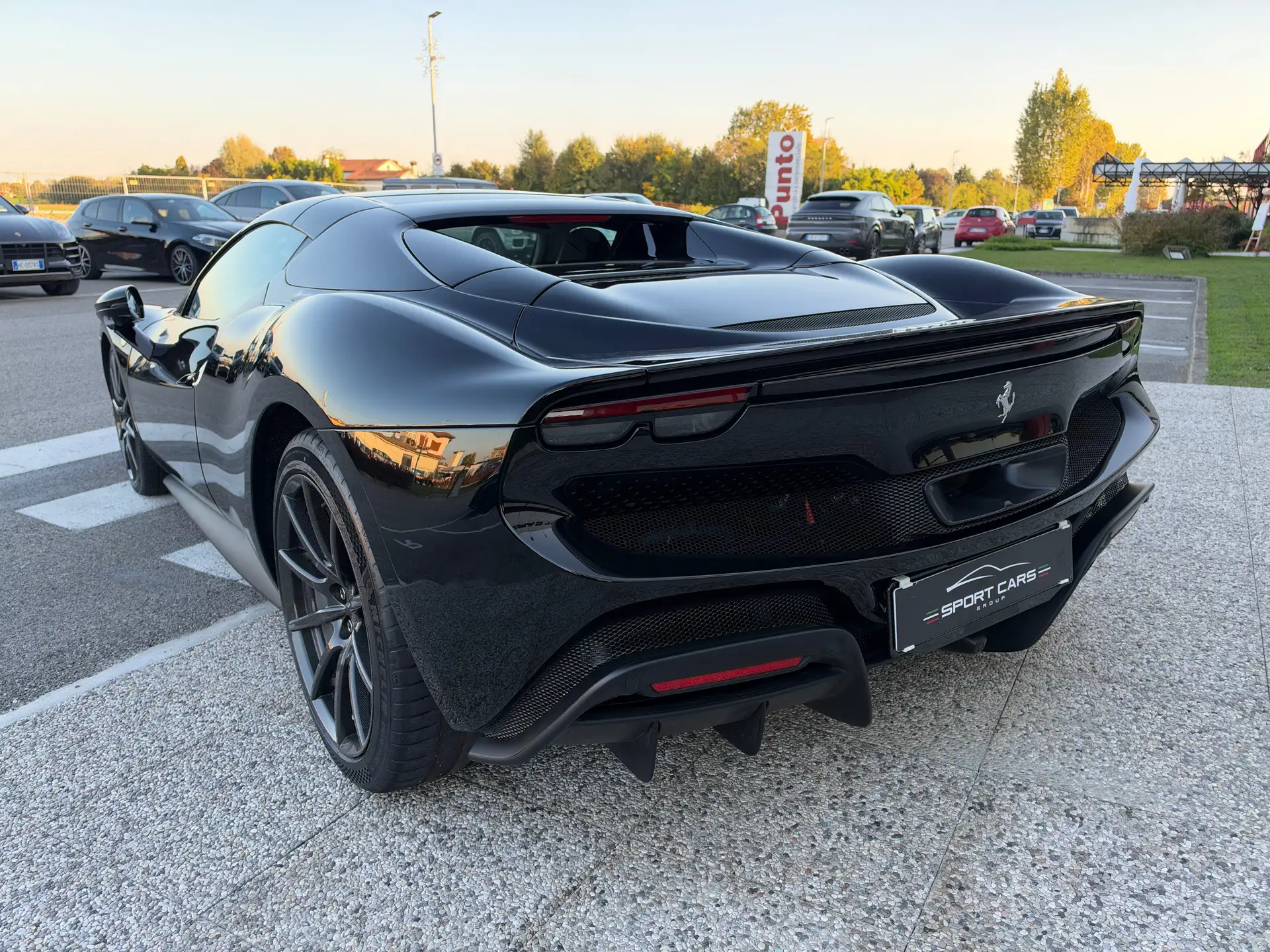 페라리 296 GTS 2024 검정 사진 7