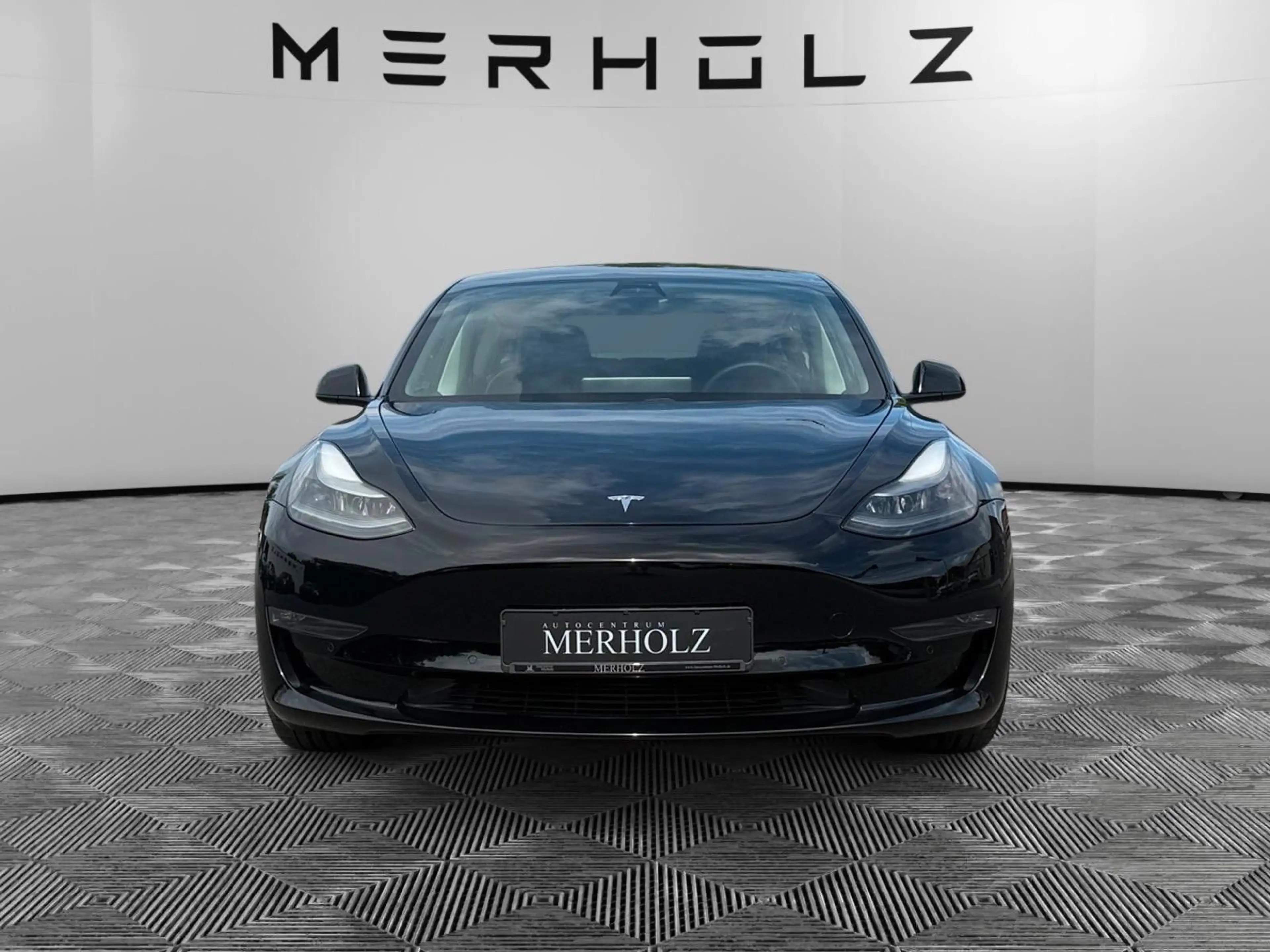 Tesla Model 3 Performance Ryzen AWD 1.Hand MwSt. — photo 2