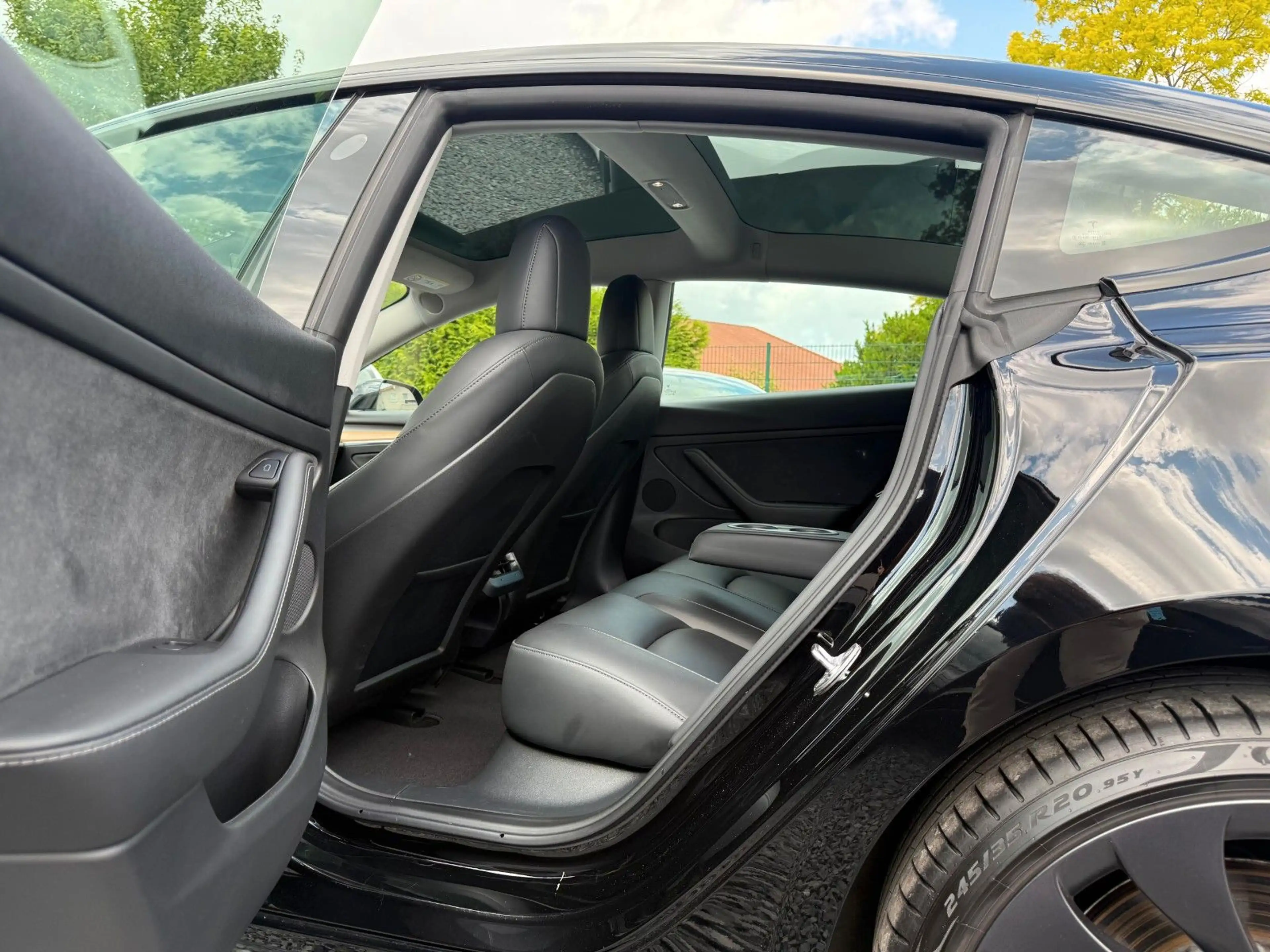Tesla Model 3 Performance Ryzen AWD 1.Hand MwSt. — photo 10