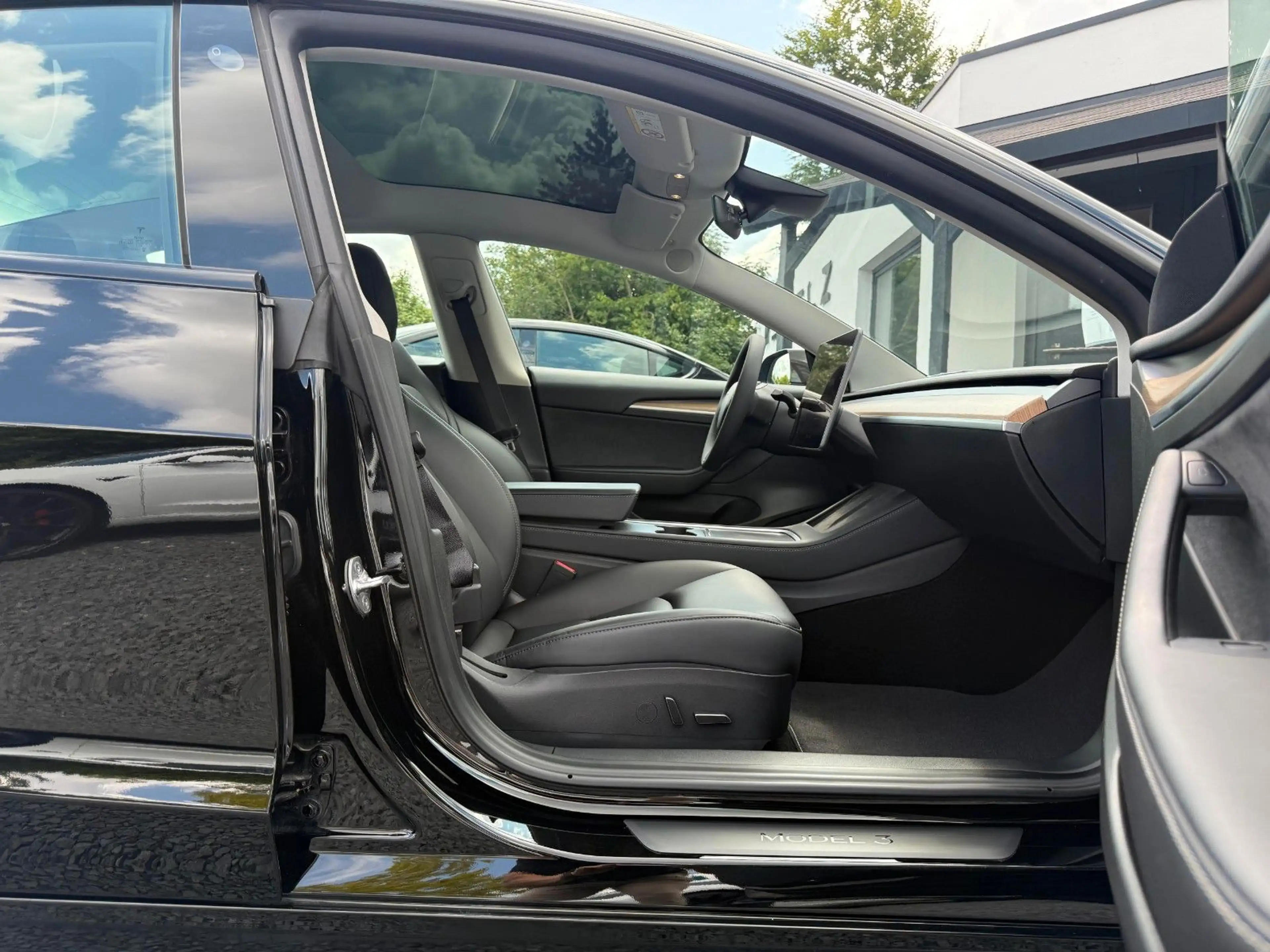 Tesla Model 3 Performance Ryzen AWD 1.Hand MwSt. — photo 12