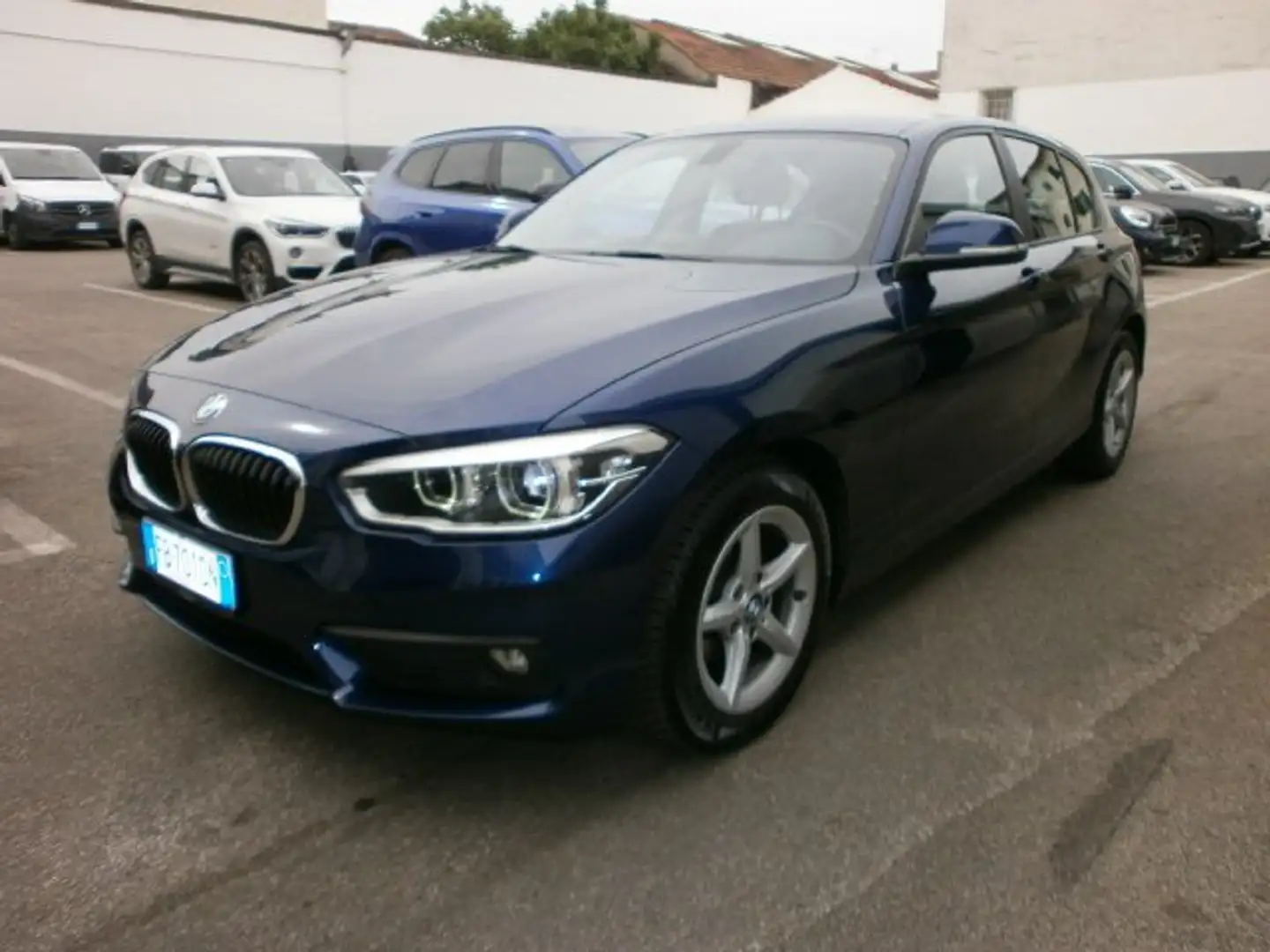 BMW 116 116i 5p Advantage Blau - 1