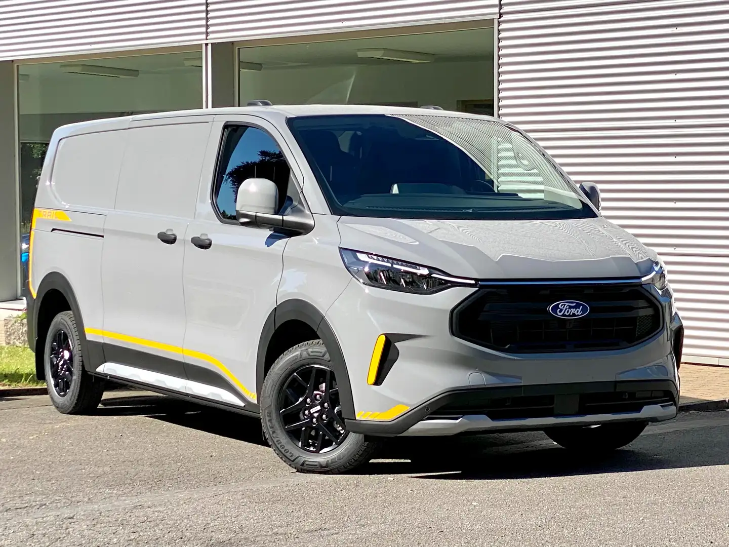 Ford Transit Custom TRAIL - L2 - 2.0L TD 170CH Auto 4WD + 2 Portes Lat Gris - 1