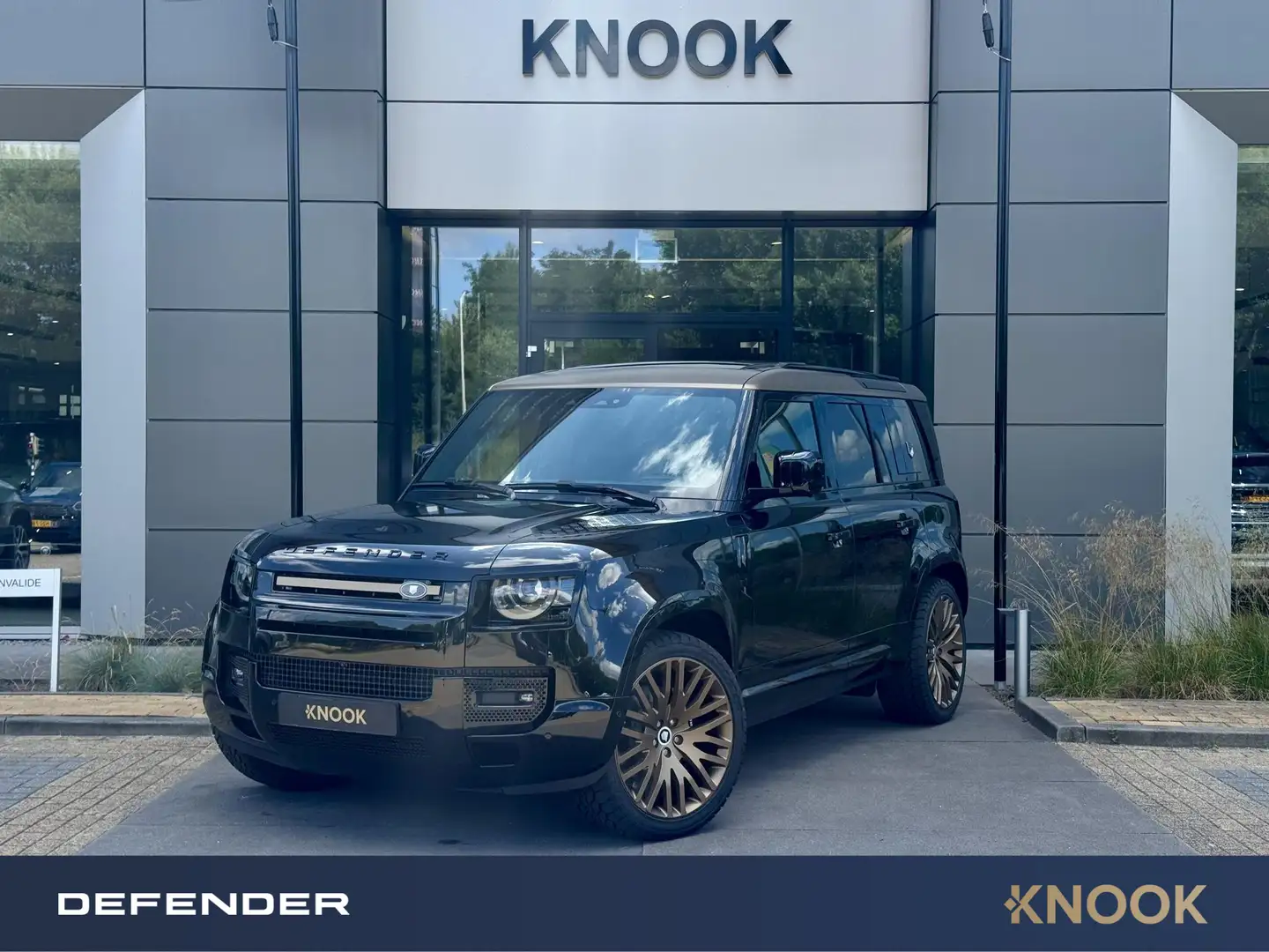 Land Rover Defender P300e 110 S Heritage Customs Noir - 1
