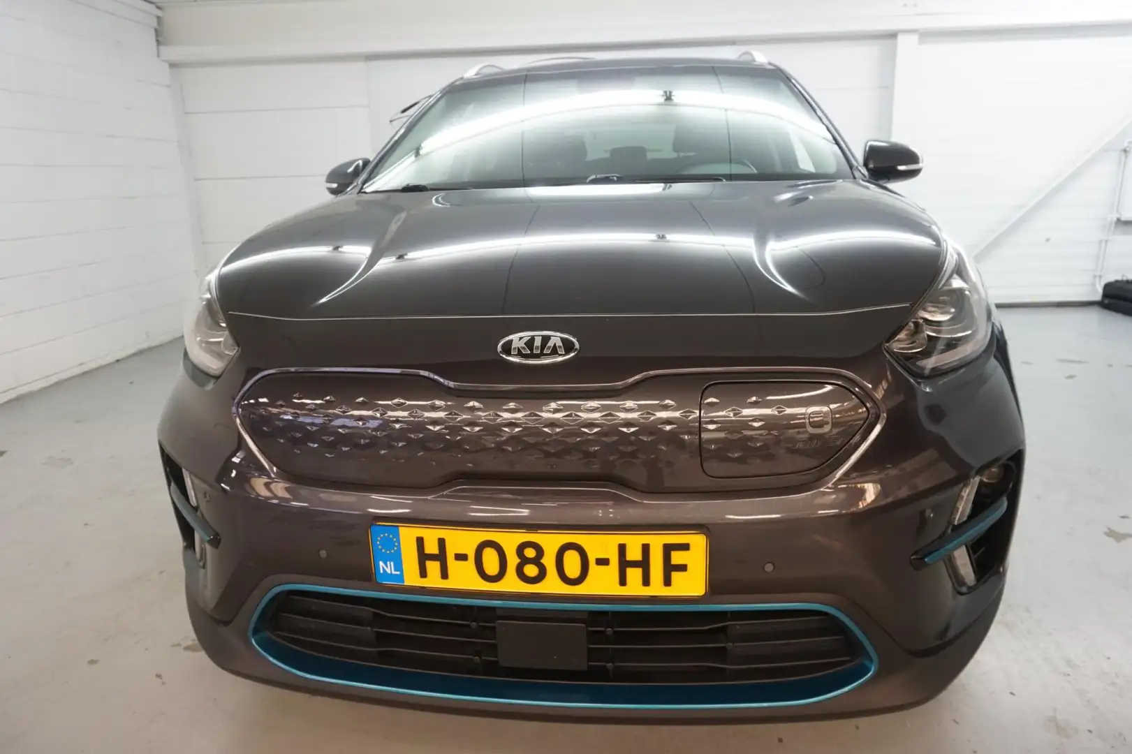 Kia e-Niro ExecutiveLine 64 kWh 1E Eigenaar /JBL /CAMERA €148 Grijs - 2