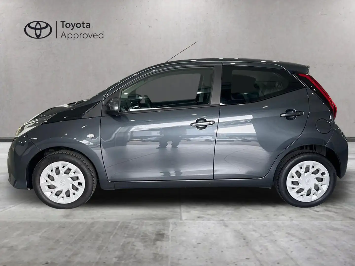 Toyota Aygo Aygo 5p 1.0 x-play m-mt 72cv Szürke - 2