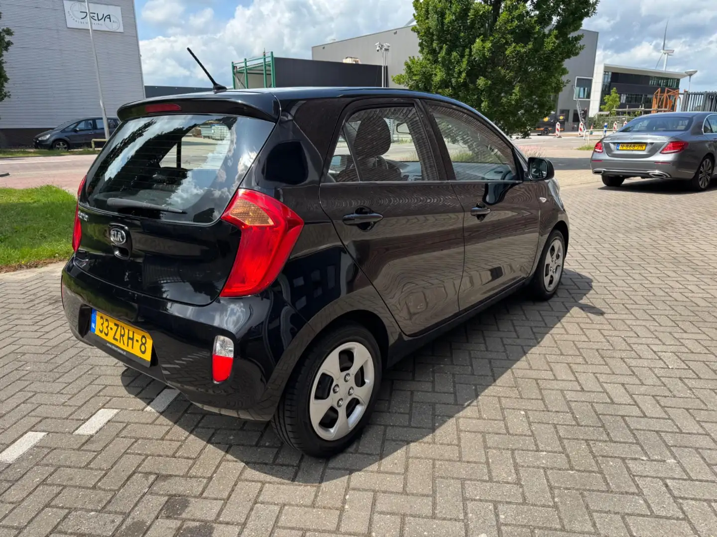 Kia Picanto 1.0 CVVT Comfort Pack, Airco, 1e eigenaar, Dealero Zwart - 2