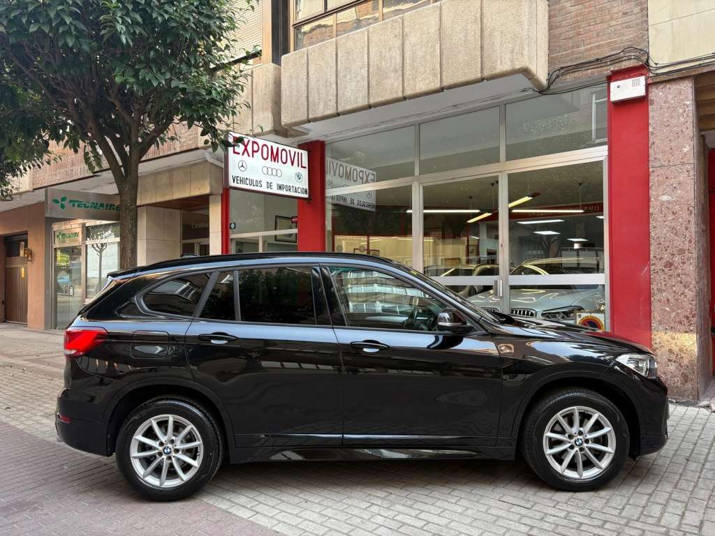 BMW X1 sDrive 18dA - foto 1