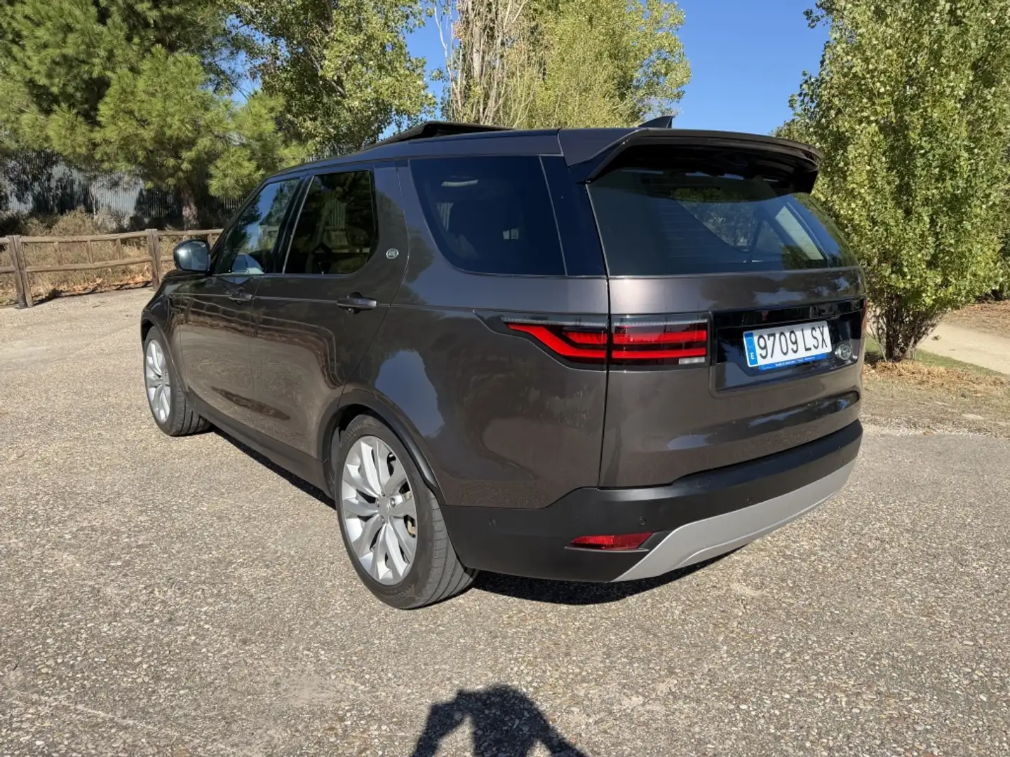 Land Rover Discovery 3.0D I6 R-Dynamic S Aut. 300 Marrón - 2