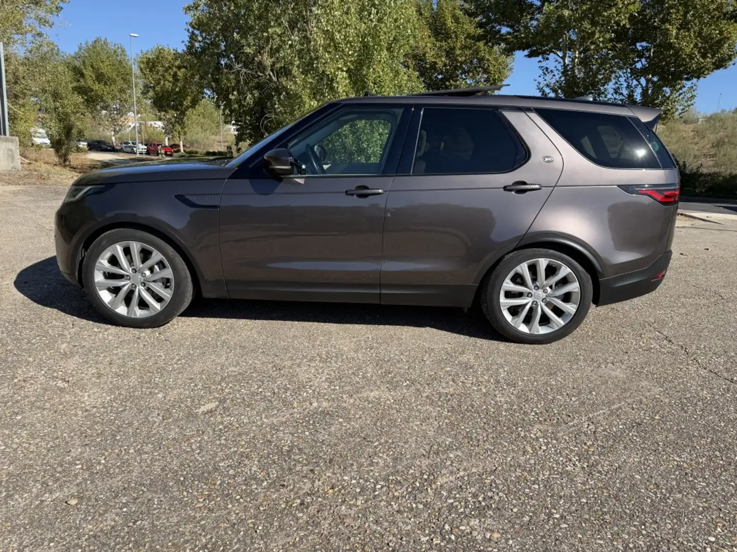 Land Rover Discovery 3.0D I6 R-Dynamic S Aut. 300 Marrón - 1