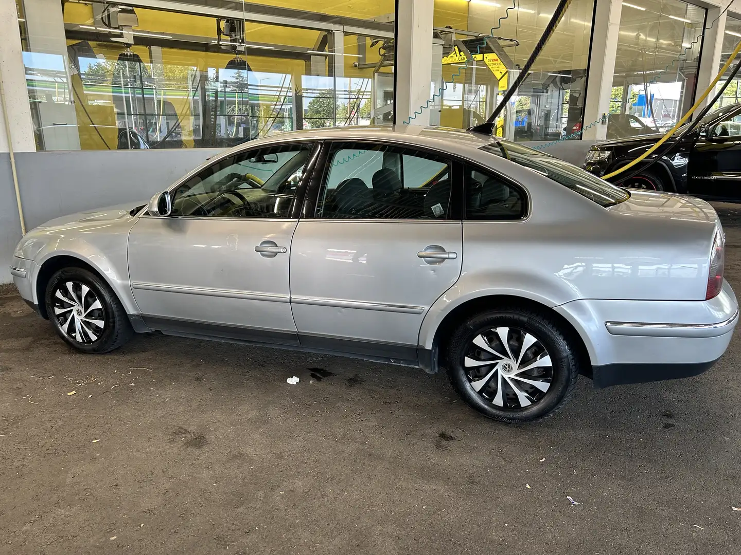 Volkswagen Passat 1.9 TDI Comfortline Grau - 2