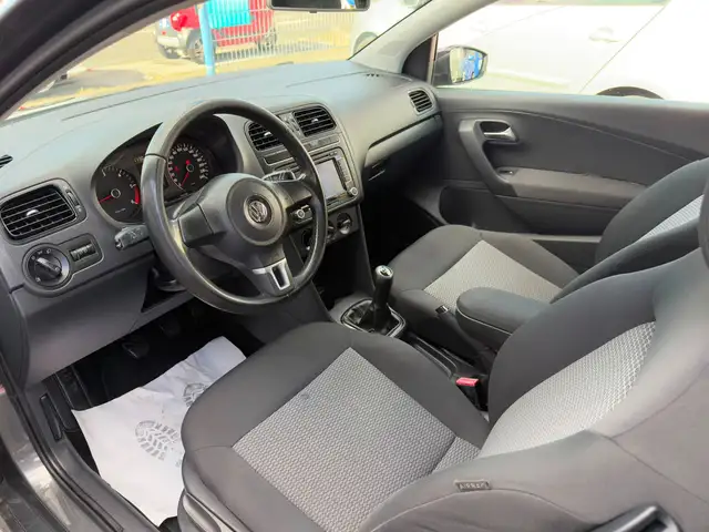 Volkswagen Polo view 10