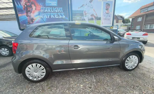 Volkswagen Polo view 8