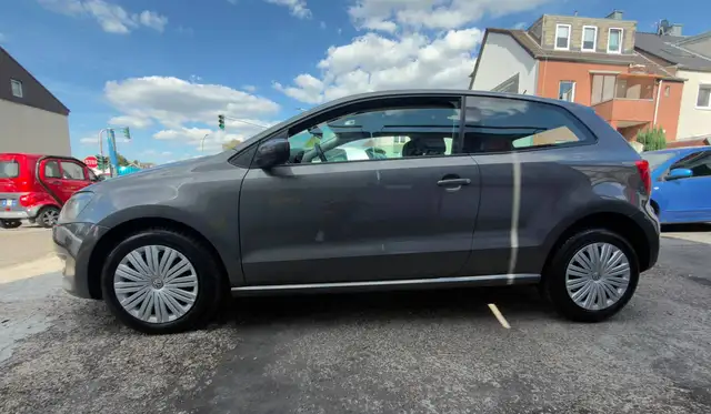 Volkswagen Polo view 4