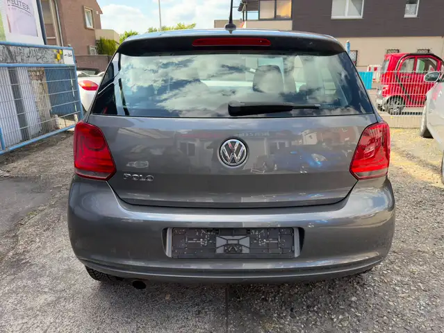Volkswagen Polo view 6