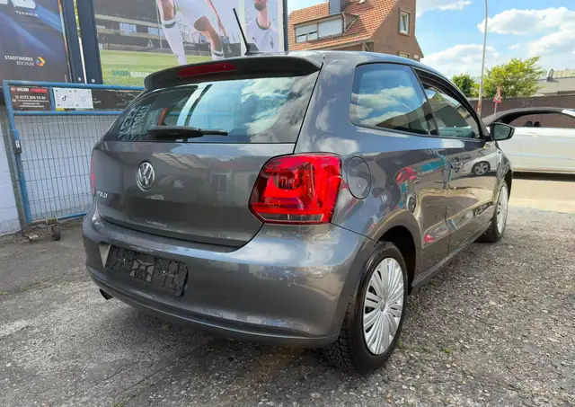 Volkswagen Polo view 7