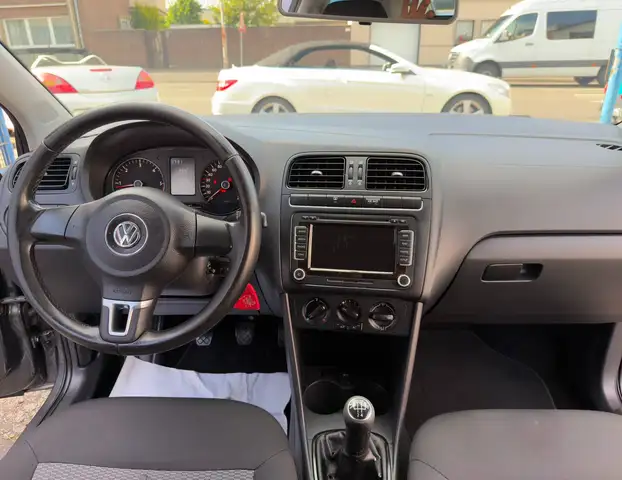 Volkswagen Polo view 12