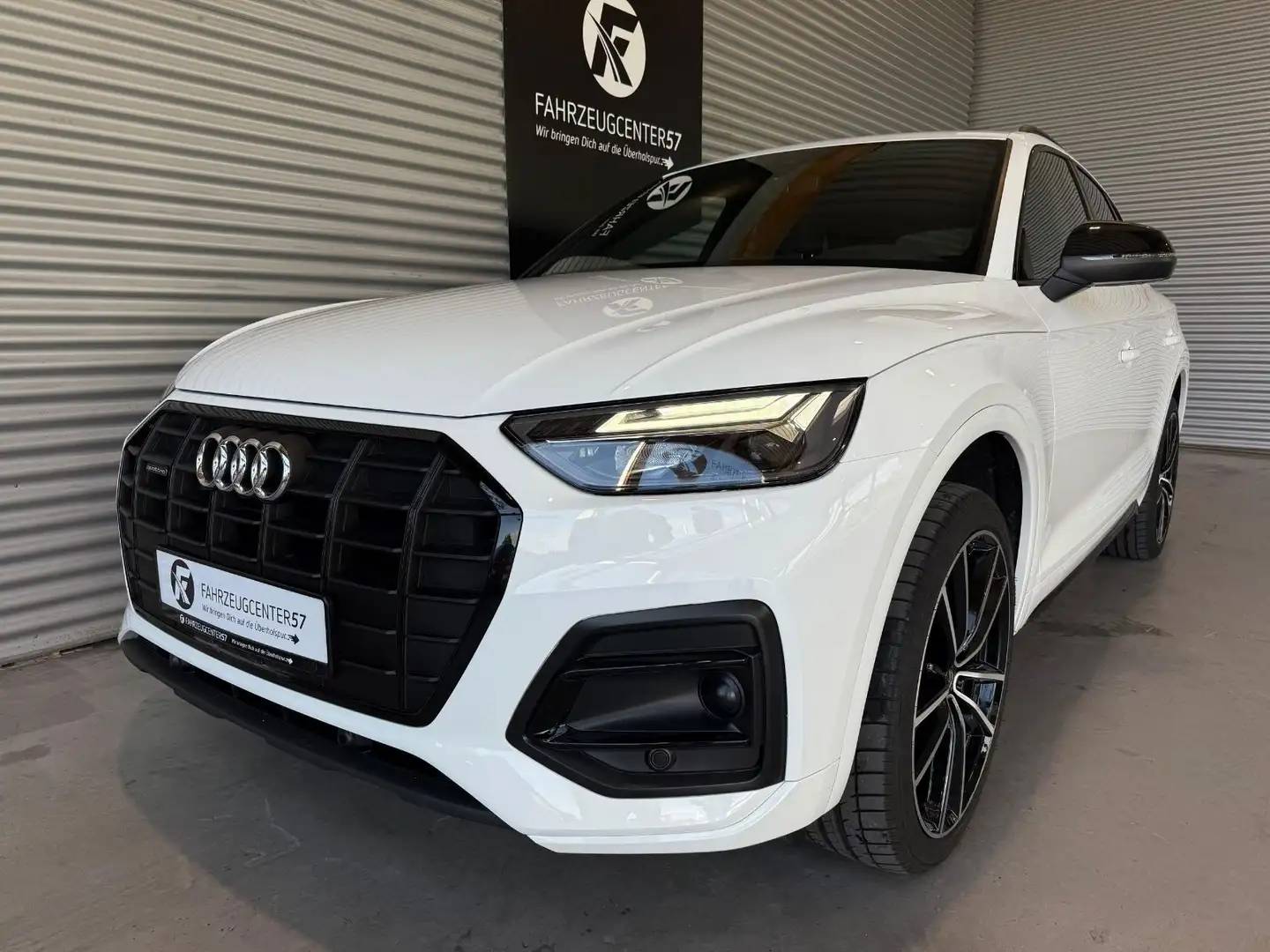 Audi Q5 45 TFSI S QUATTRO S line/RFK/ACC/CARPLAY/LED Bílá - 2