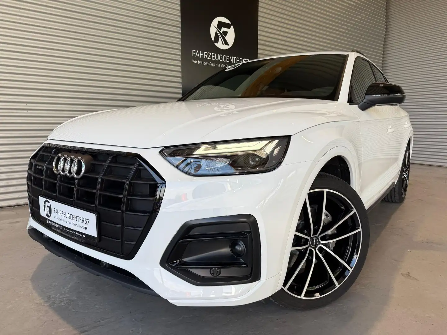 Audi Q5 45 TFSI S QUATTRO S line/RFK/ACC/CARPLAY/LED Bílá - 1