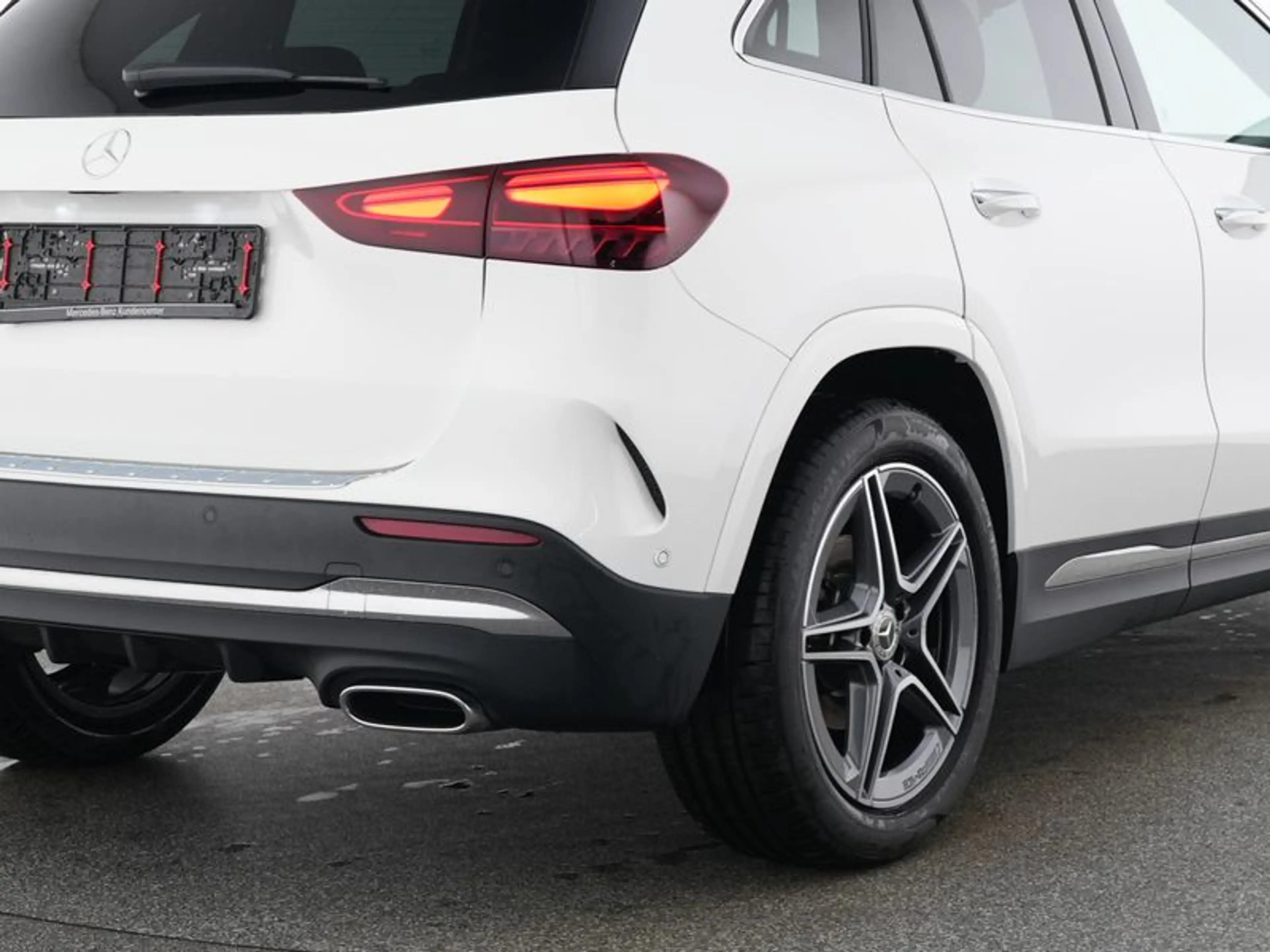 Mercedes-Benz GLA 200 , AMG DISTR KAMERA SPUR PDC SHZ — photo 7