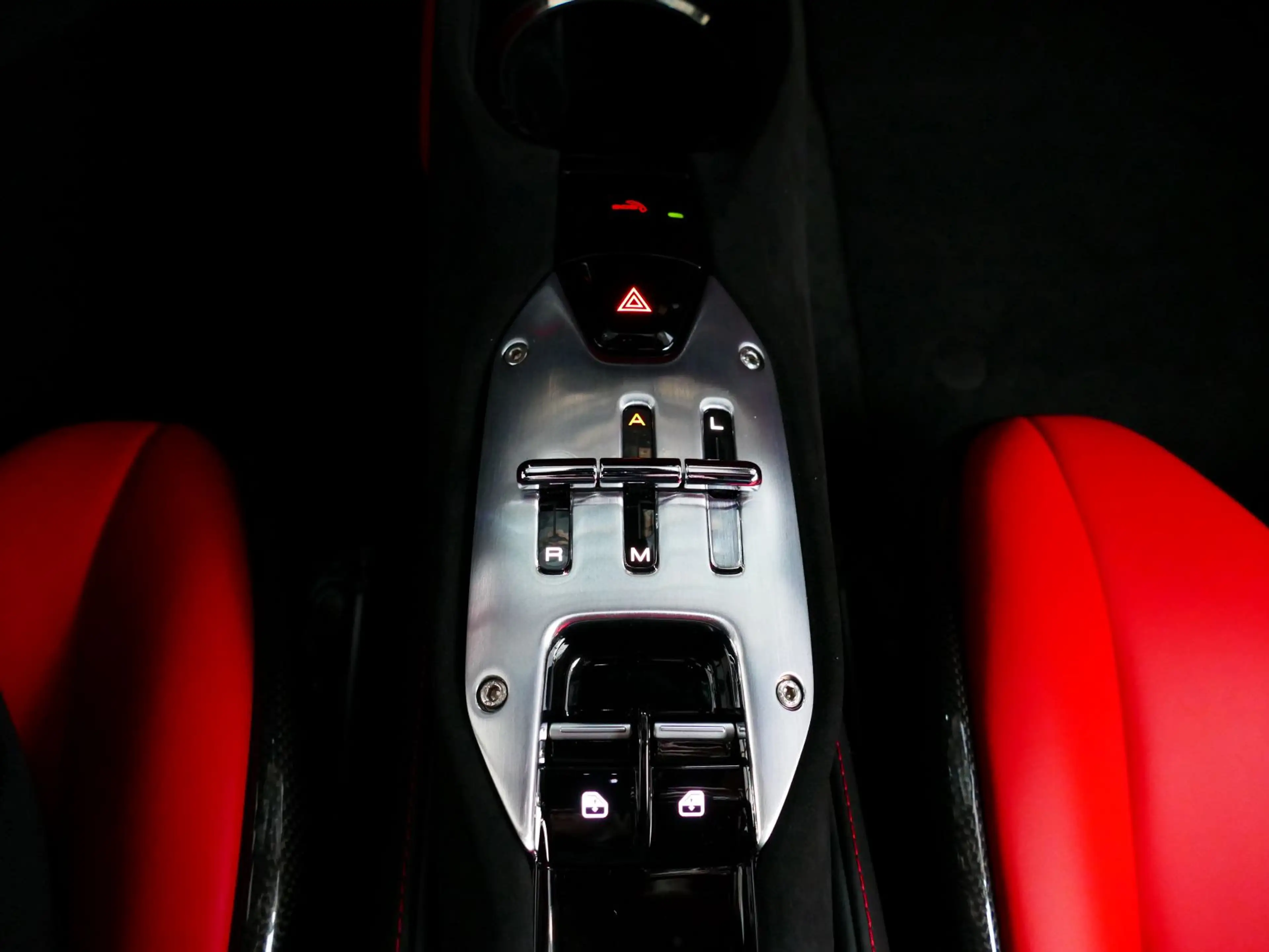 Ferrari SF90 Stradale 4.0 V8 1000 pk INCL BTW/BPM. CARBON SEATS/STUUR LI — photo 19