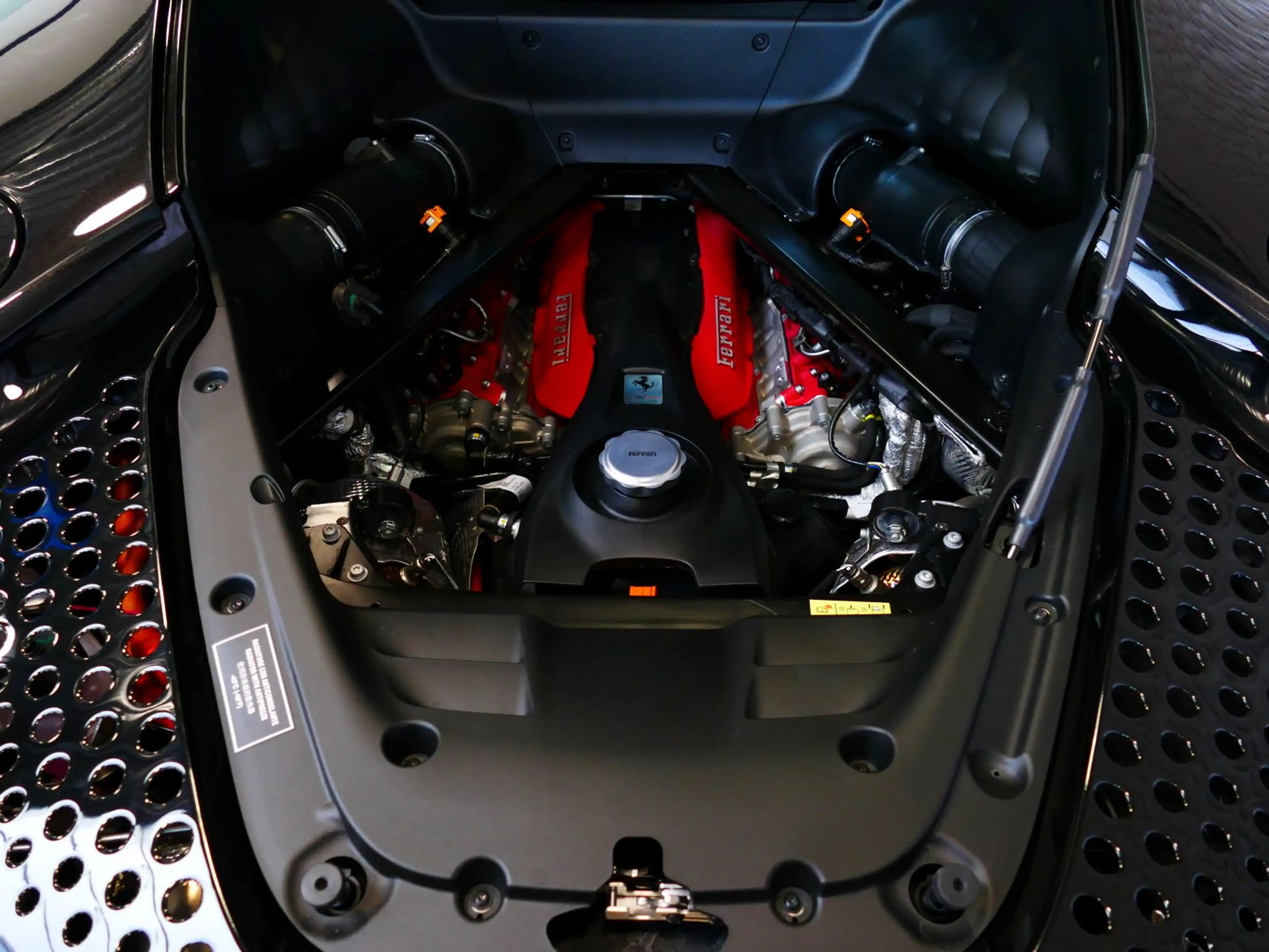 Ferrari SF90 Stradale 4.0 V8 1000 pk INCL BTW/BPM. CARBON SEATS/STUUR LI — photo 37