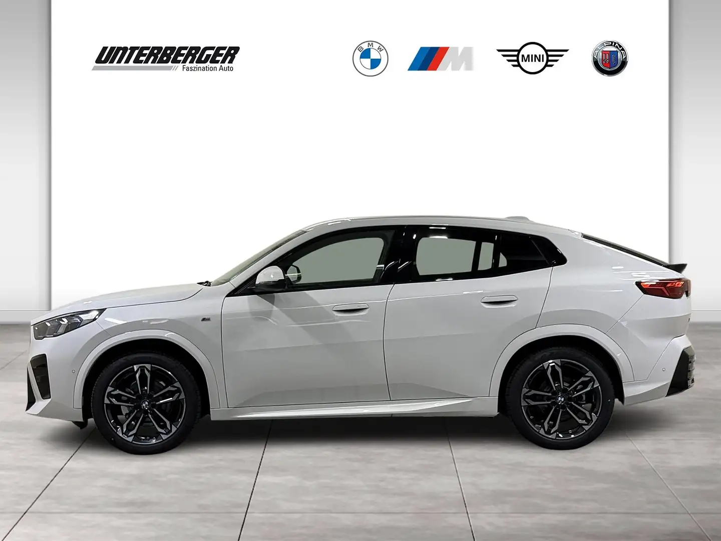 BMW X2 xDrive20d M Sportpaket AHK ACC DA+ PA RFK HK Weiß - 2