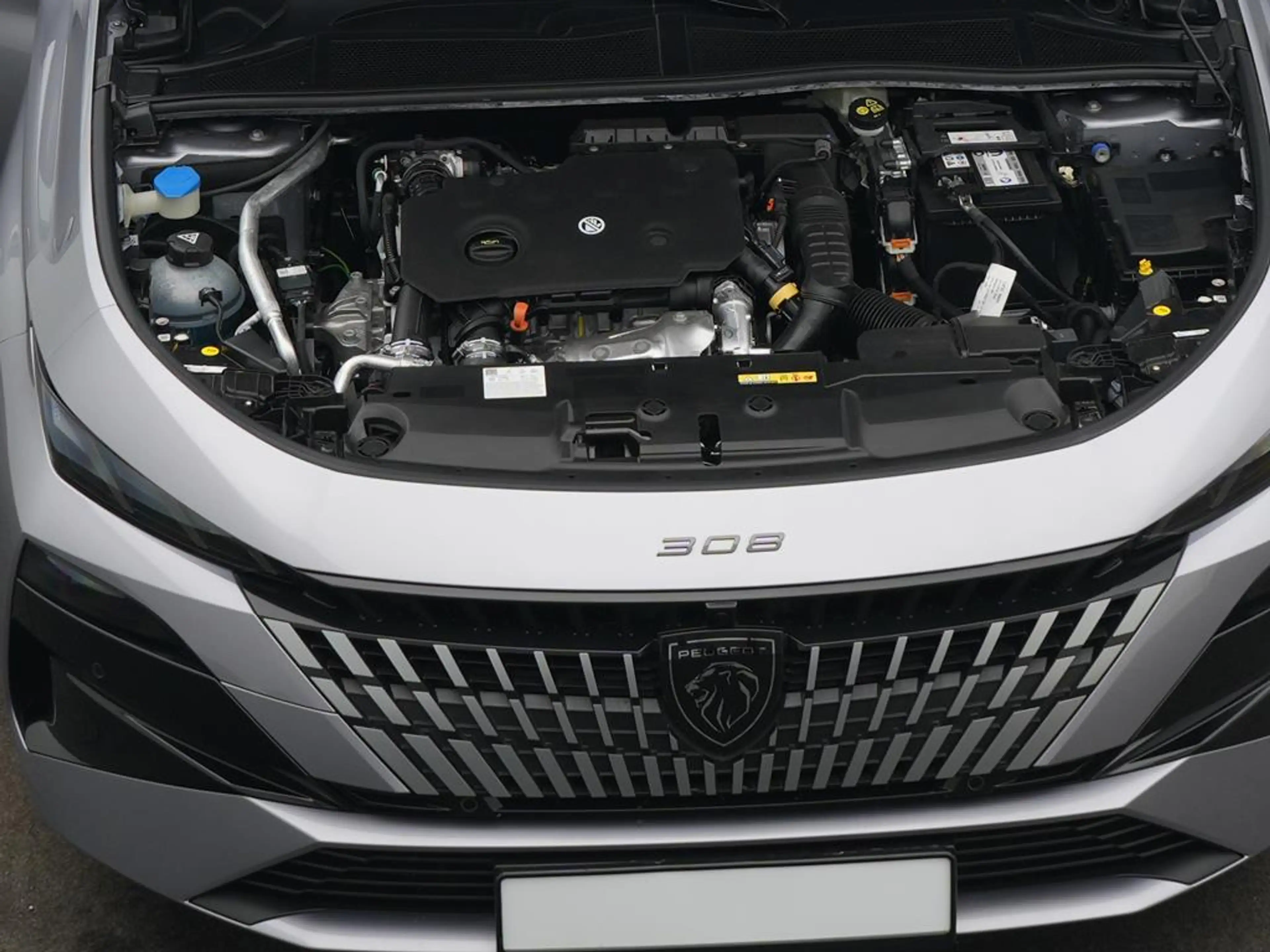 Peugeot 308 SW ALLURE DIESEL 130 EAT8 — photo 6