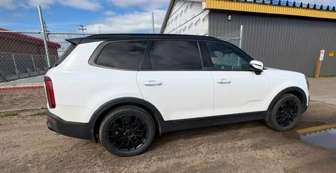 Kia Telluride снимка Kia Telluride
