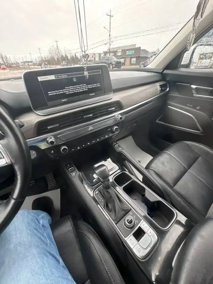 Kia Telluride снимка Kia Telluride