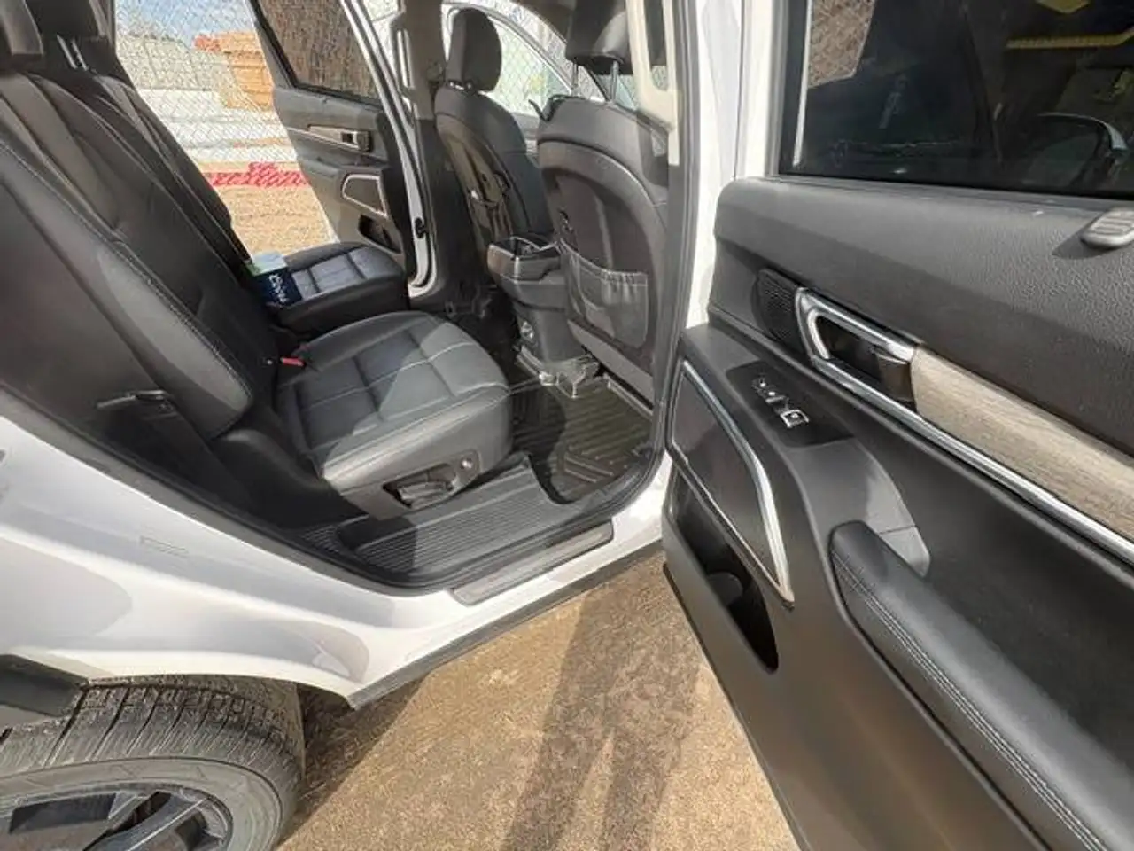 Kia Telluride снимка Kia Telluride