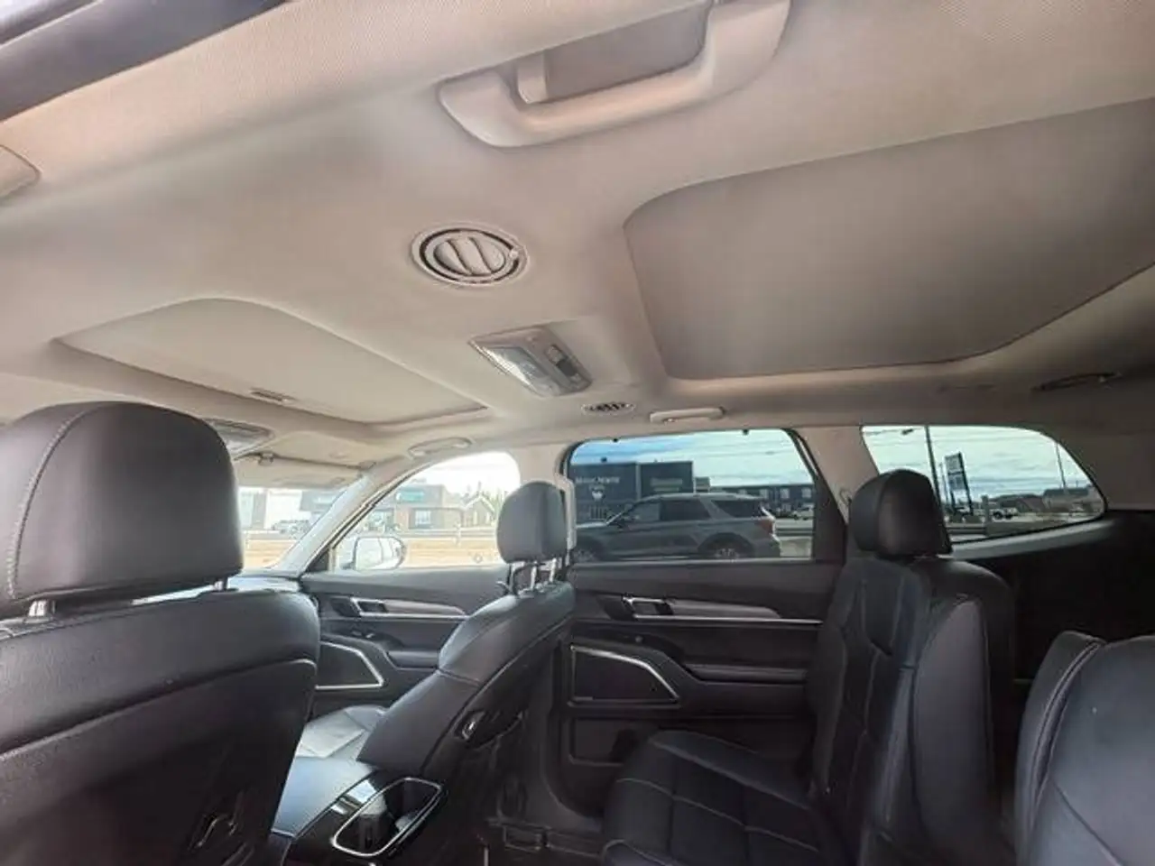 Kia Telluride снимка Kia Telluride