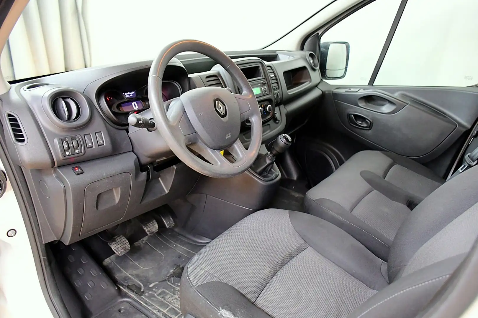 Renault Trafic Access L1H1 2,8t dCi 120 Weiß - 2