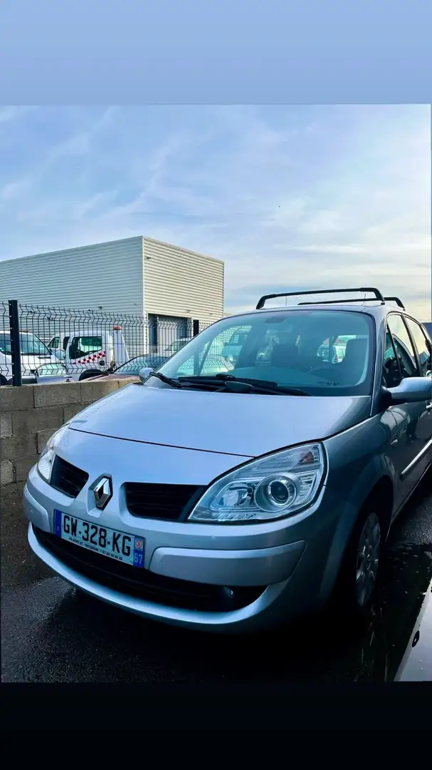 Renault Scenic 1.6 16V Authentique - 1
