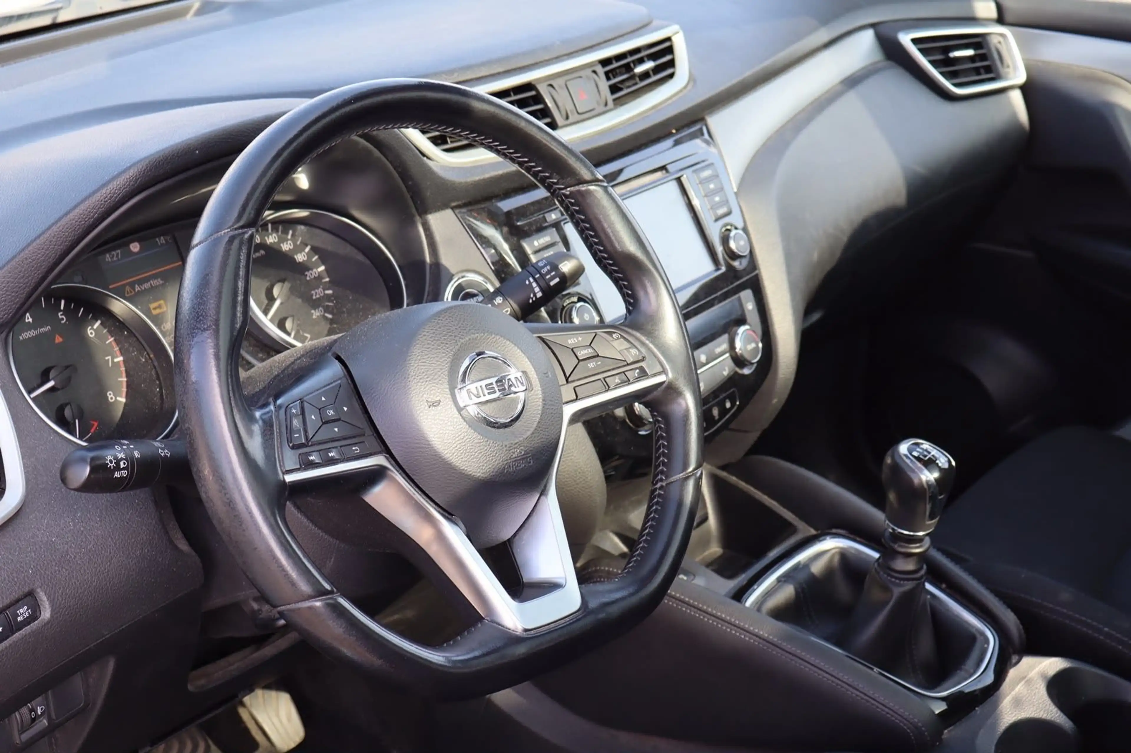 Nissan Qashqai /AHK/RÜCKFAHRKAMERA/Led/Pano/navi — photo 14