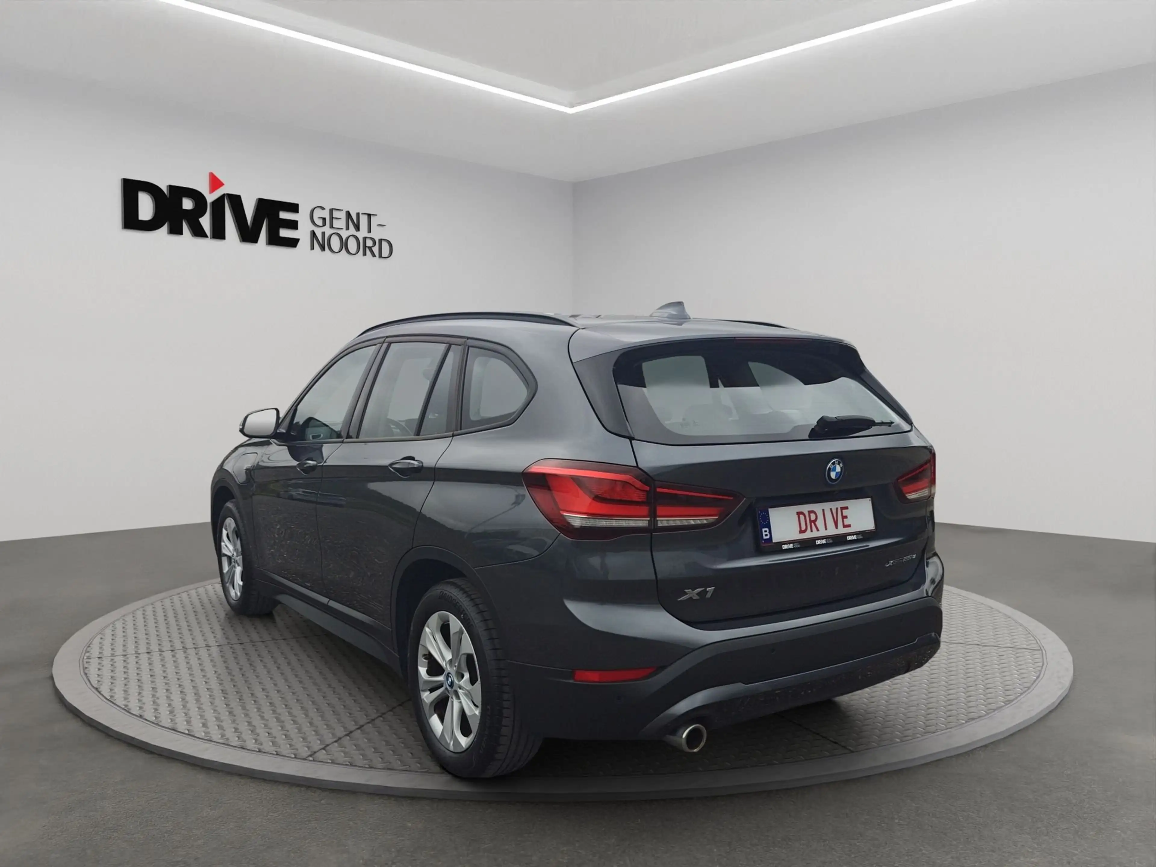 BMW X1 xDrive25e AUT *Camera/Heaud-up Display* — photo 3