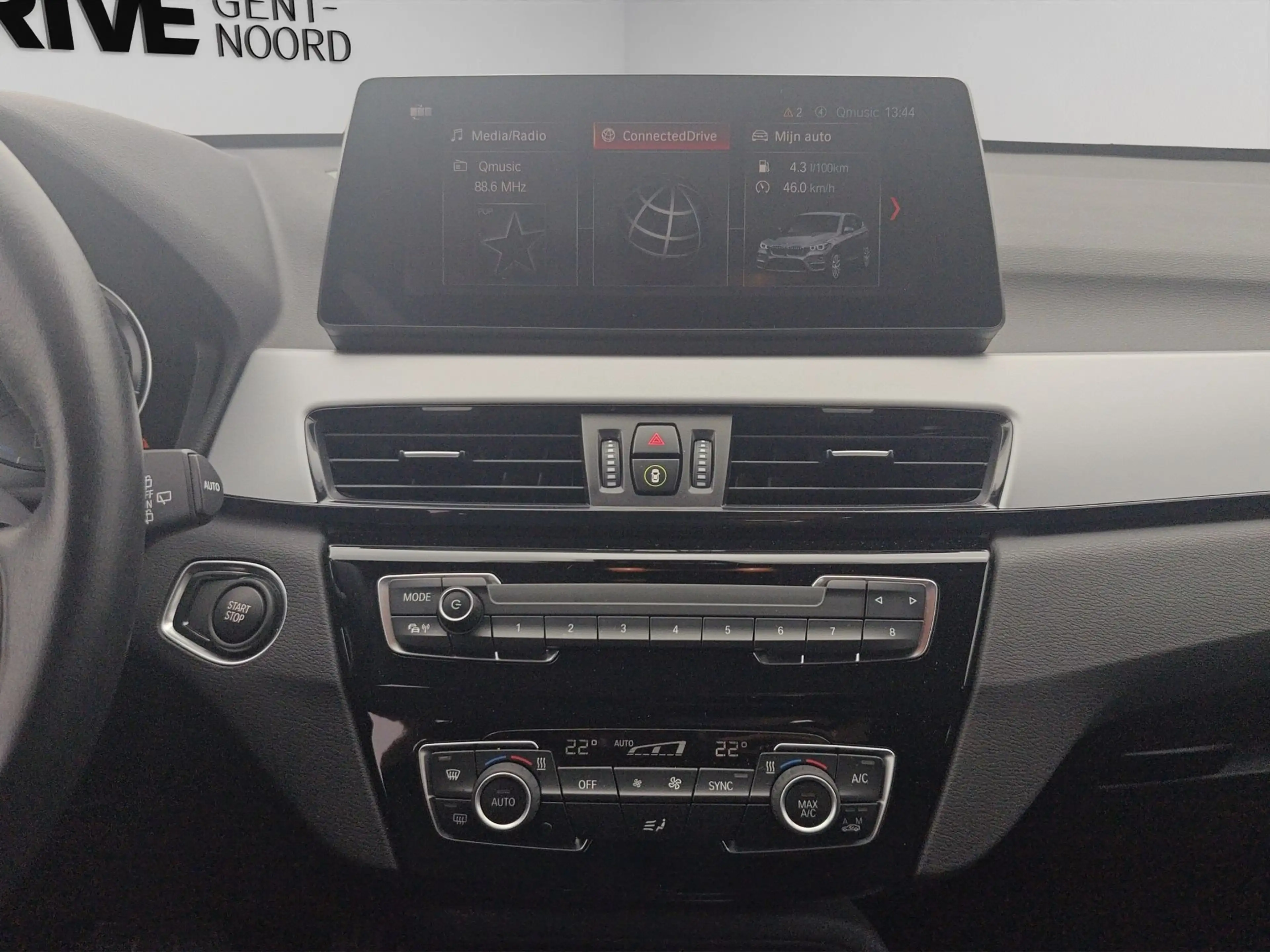 BMW X1 xDrive25e AUT *Camera/Heaud-up Display* — photo 15