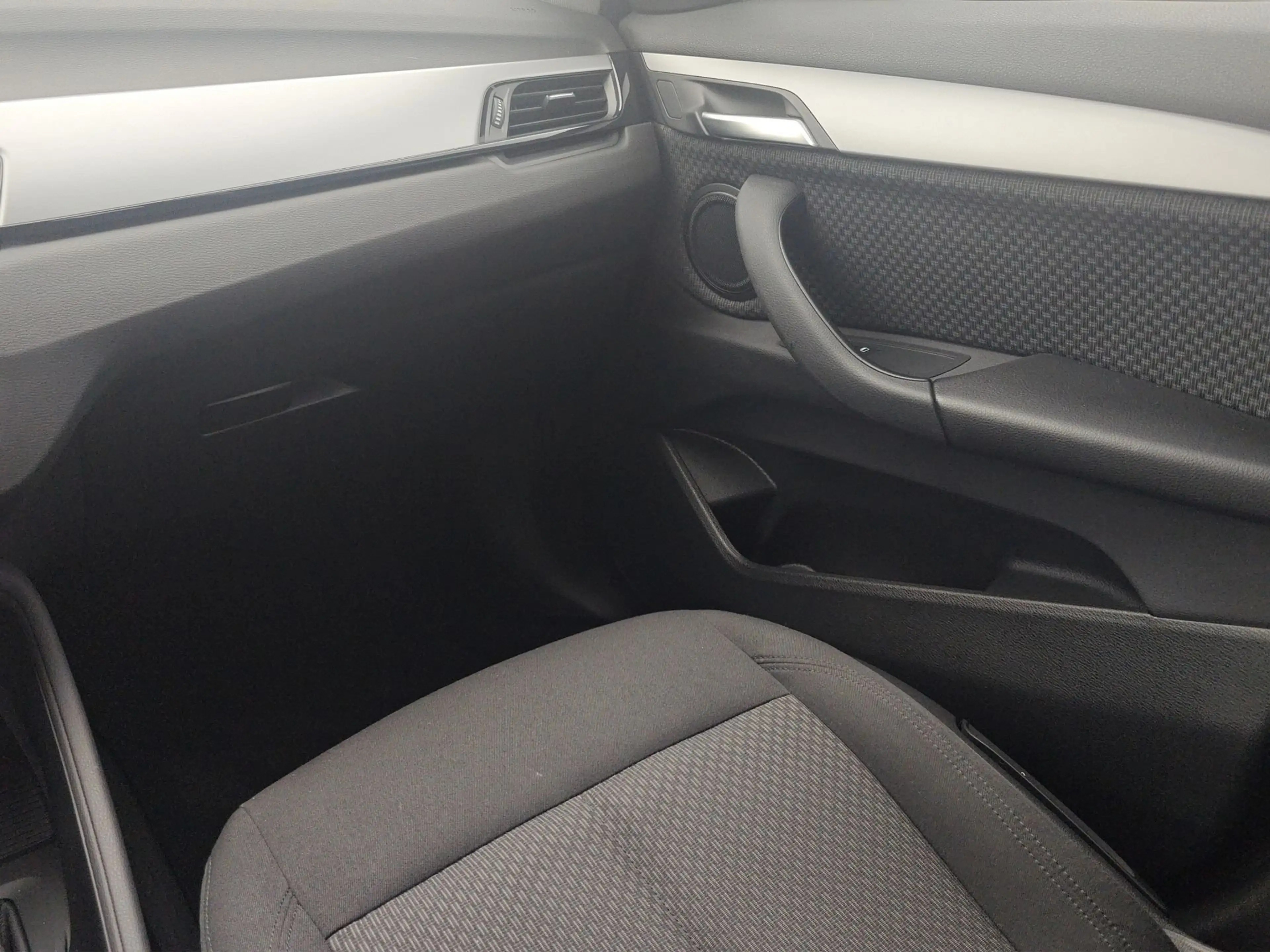 BMW X1 xDrive25e AUT *Camera/Heaud-up Display* — photo 16