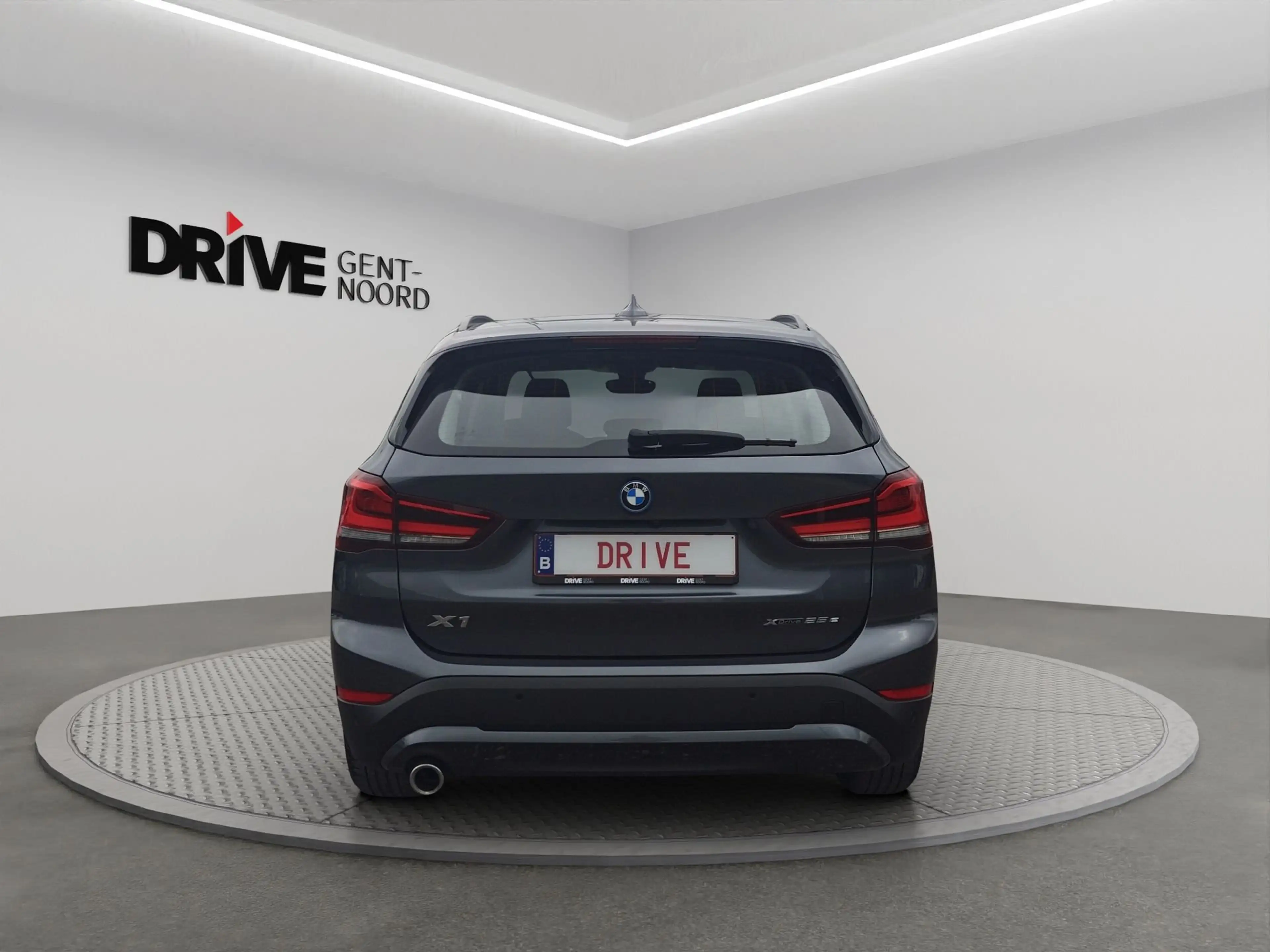 BMW X1 xDrive25e AUT *Camera/Heaud-up Display* — photo 4