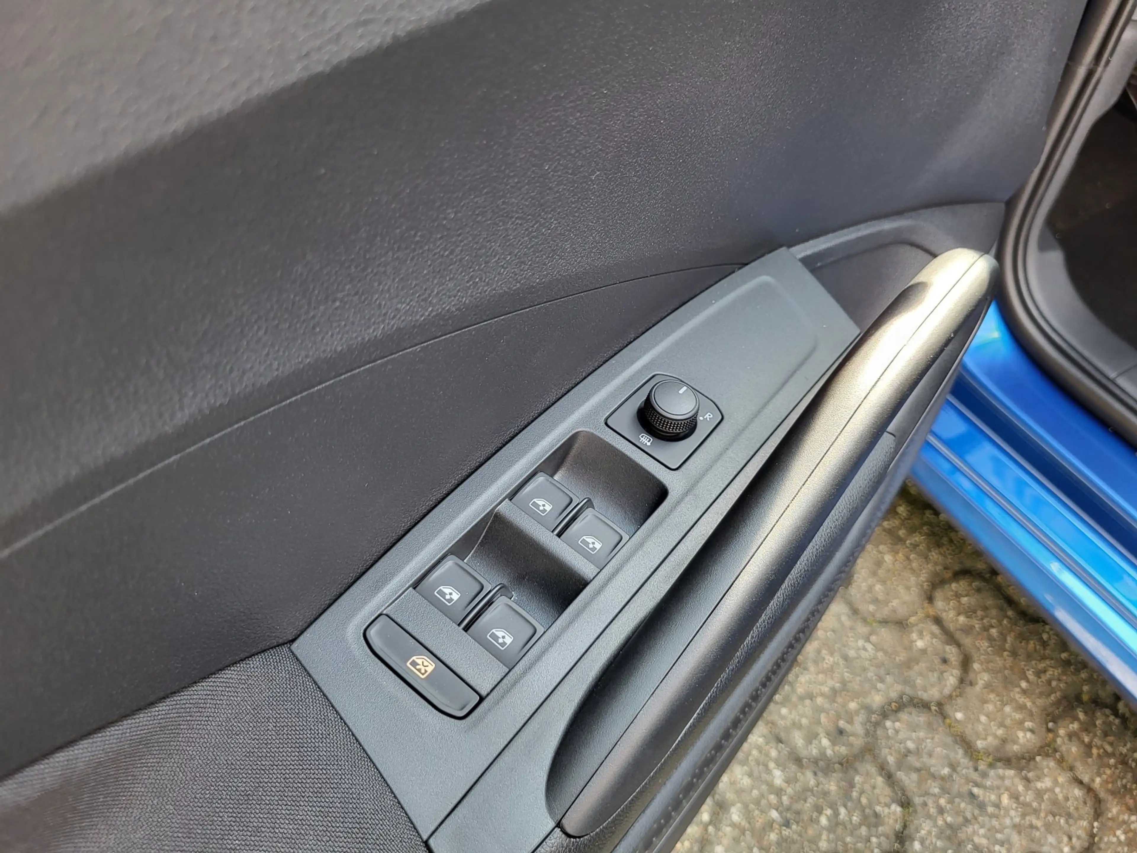 Skoda Fabia 1.0 MPI 59KW 130Jahre |LED|CLIMATRONIC|SMART LINK — photo 15