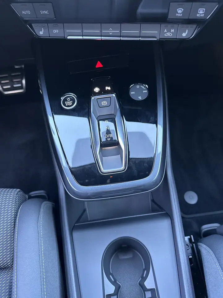 Audi Q4 e-tron 35 S-Line Black NAV+LED+20ZO+V-COCKPIT 13