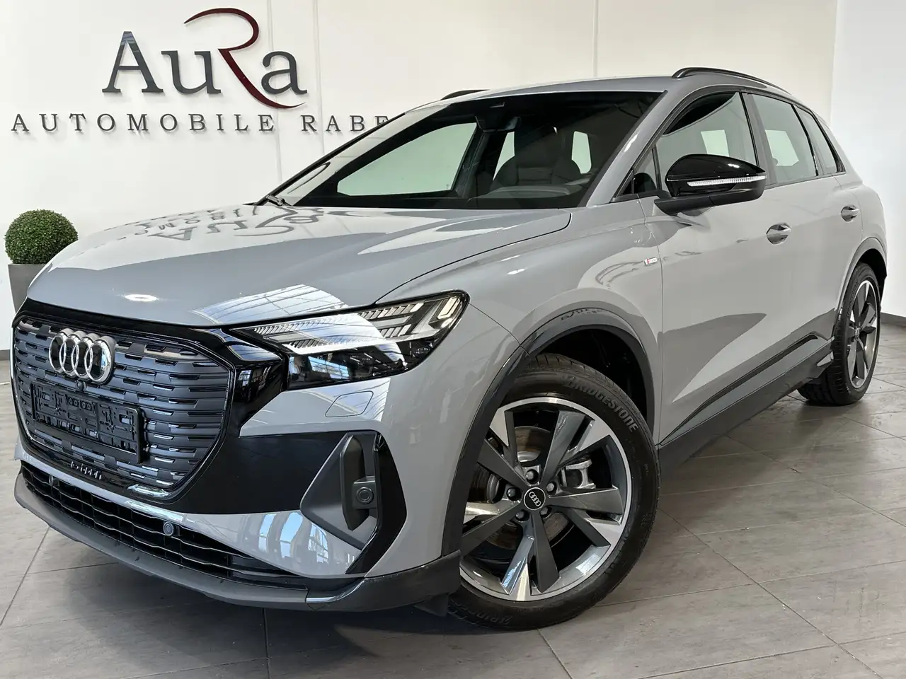 Audi Q4 e-tron 35 S-Line Black NAV+LED+20ZO+V-COCKPIT 2