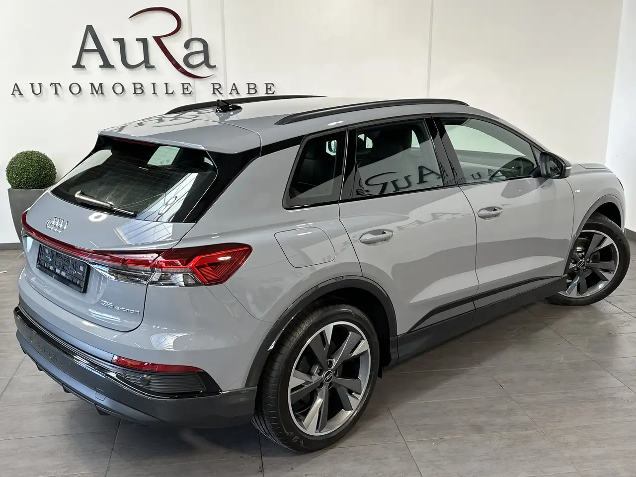 Audi Q4 e-tron 35 S-Line Black NAV+LED+20ZO+V-COCKPIT 5