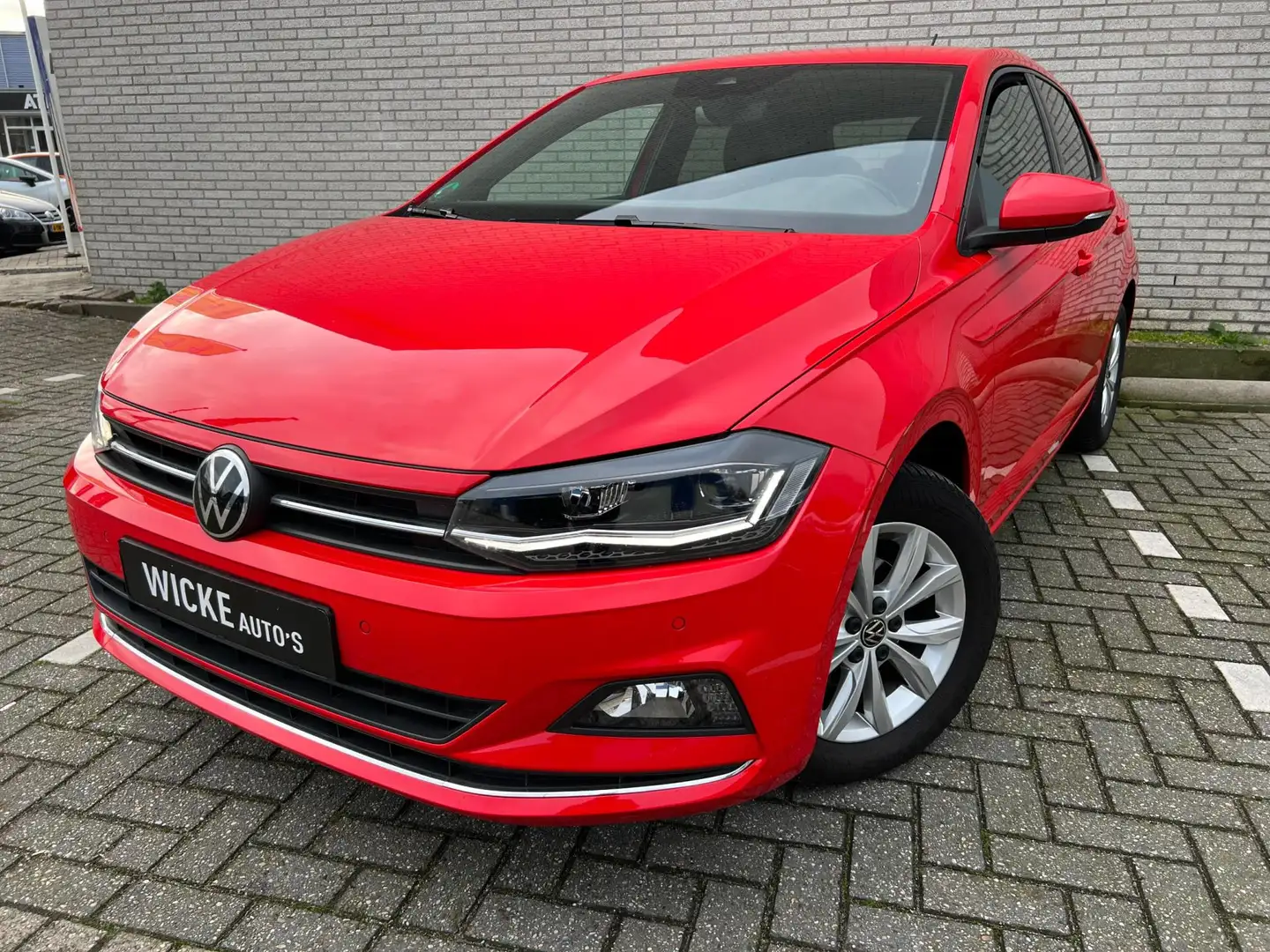 Volkswagen Polo 1.0 TSI Highline Led Navigatie Clima ACC Dodehoek Rood - 2